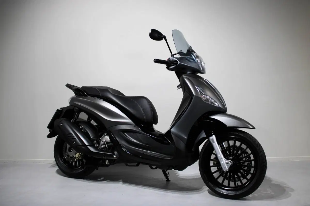 Piaggio Beverly 300 i.e. (2010 - 16) (2)