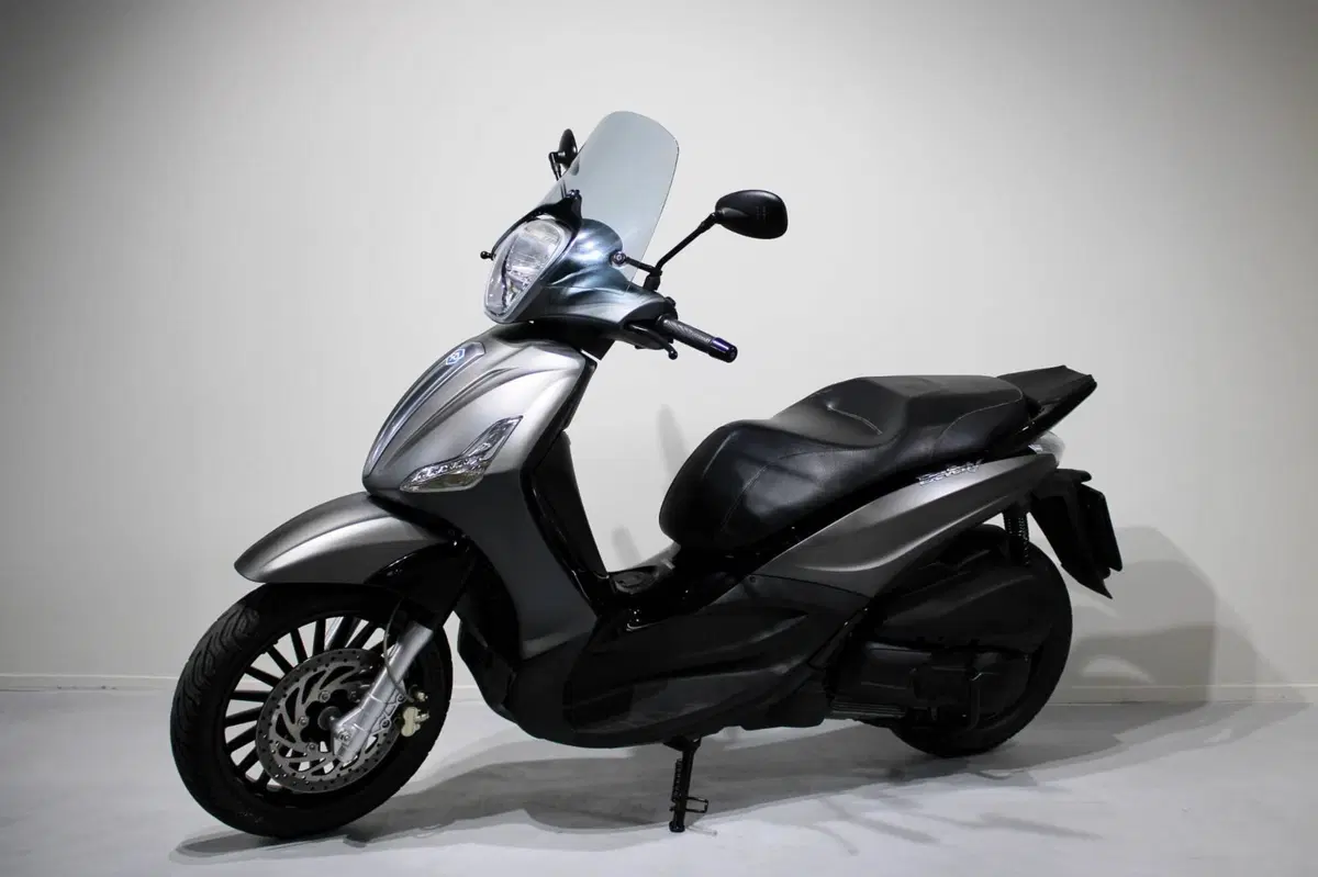 Piaggio Beverly 300 i.e. (2010 - 16) (3)