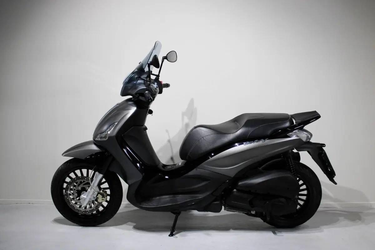 Piaggio Beverly 300 i.e. (2010 - 16) (4)