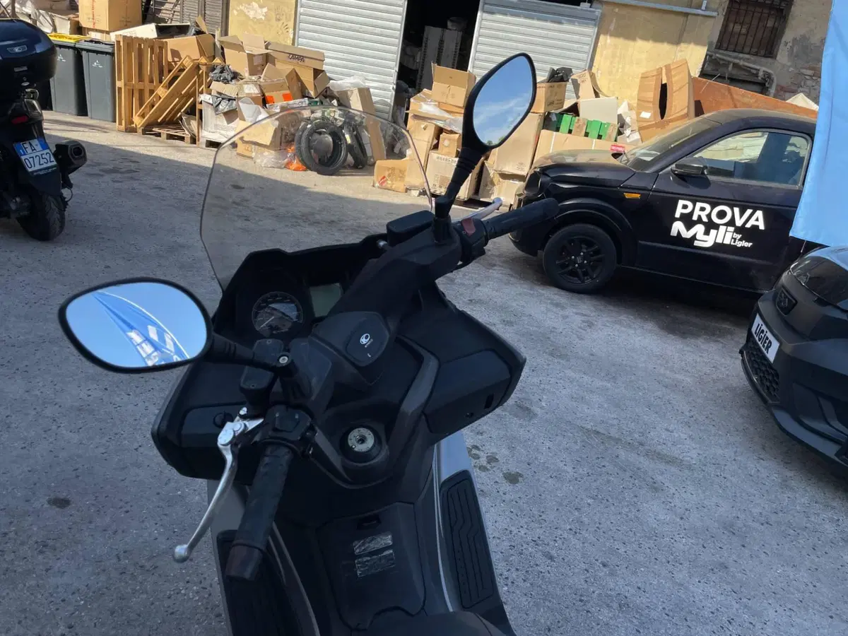 Kymco X-Town 300i ABS (2016 - 20) (7)