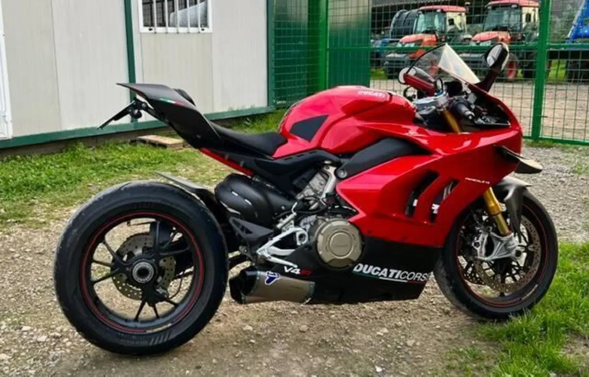 Ducati Panigale V4 S 1100 (2018 - 19) (2)