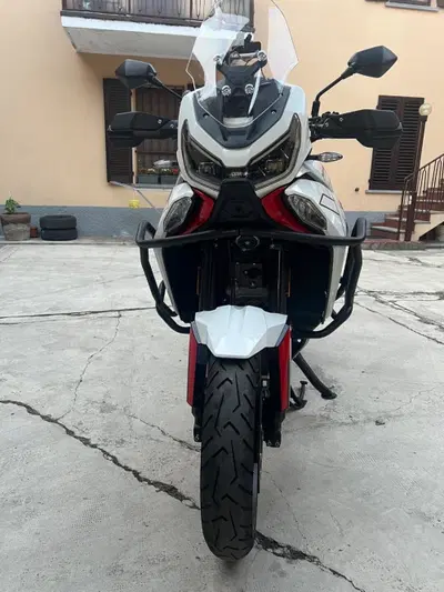 Moto Morini X-Cape 1200 (2026) usata