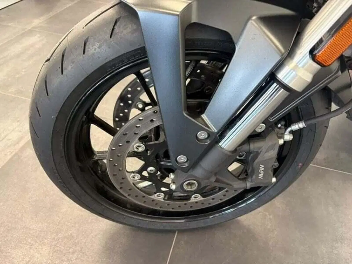 Suzuki GSX-8S (2023 - 24) (10)