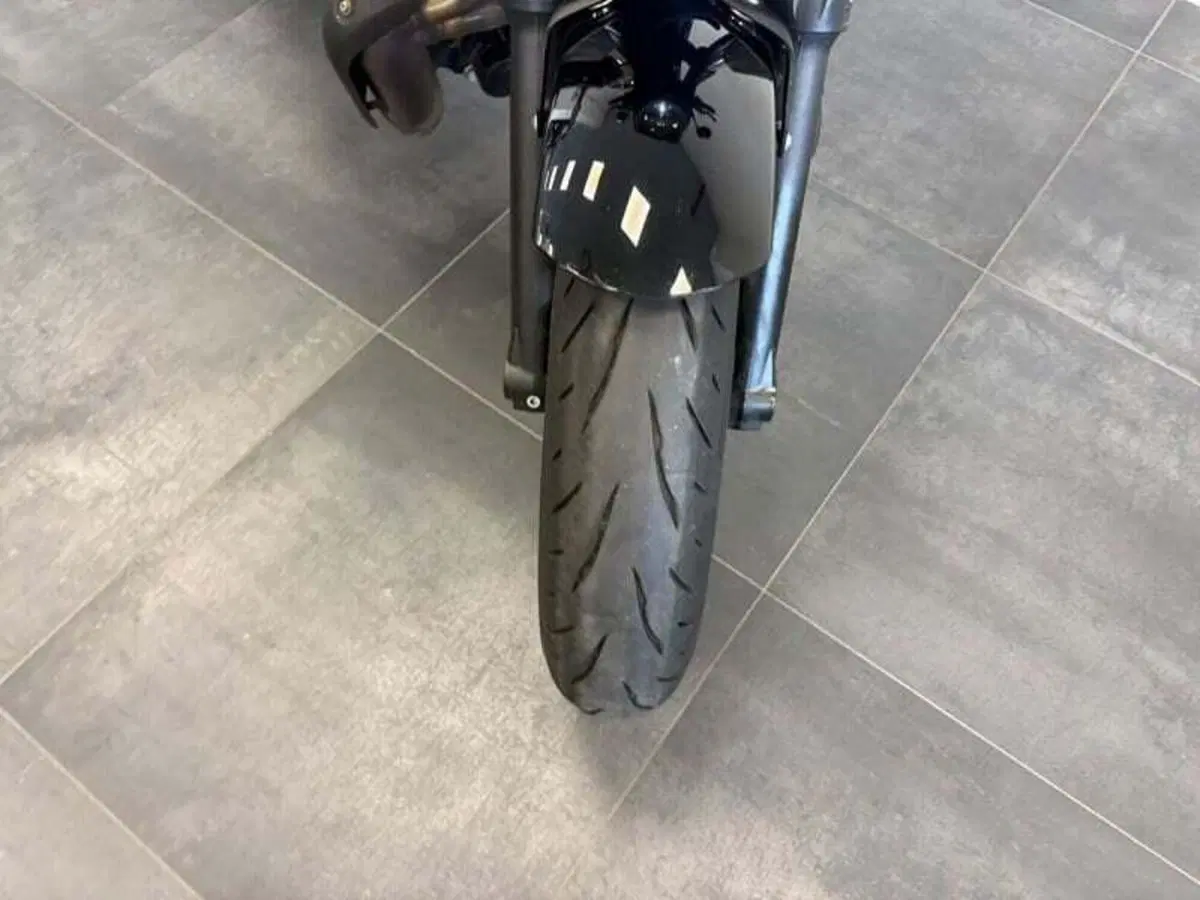 Yamaha XSR 700 (2022 - 26) (9)