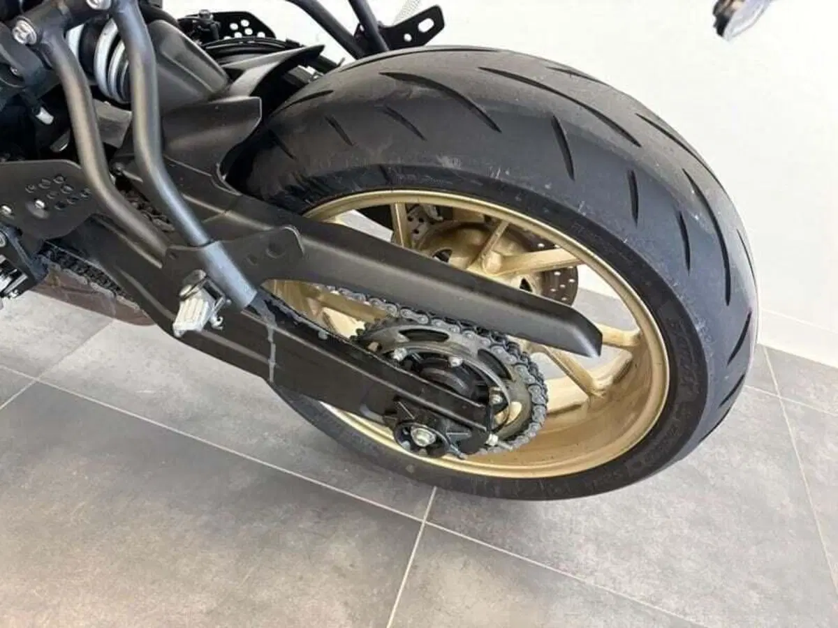 Yamaha XSR 700 (2022 - 26) (8)
