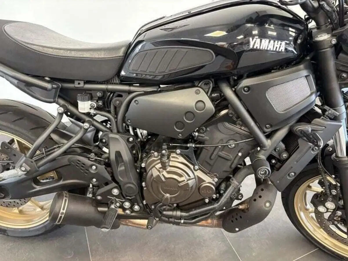 Yamaha XSR 700 (2022 - 26) (6)