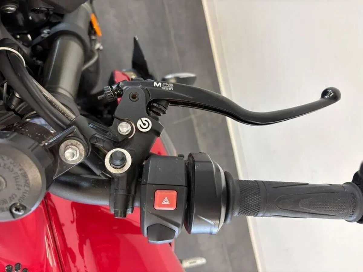 Triumph Street Triple 765 RS (2023 - 26) (10)