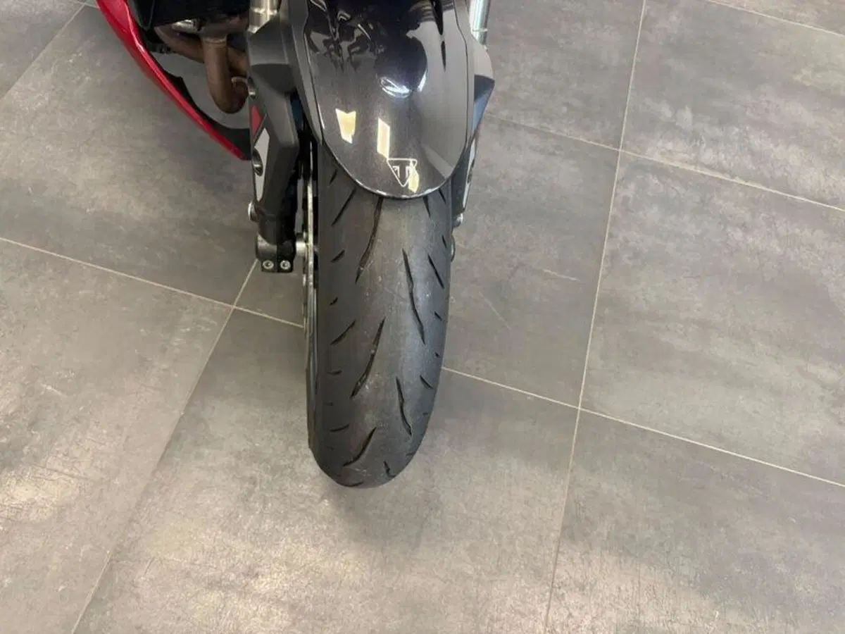 Triumph Street Triple 765 RS (2023 - 26) (11)