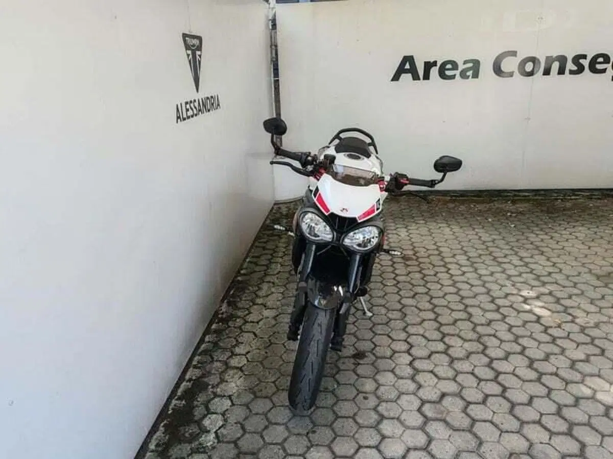 Triumph Speed Triple 1050 RS (2018 - 20) (2)