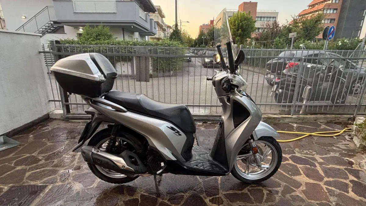 Honda SH 125i (2017 - 19) (6)