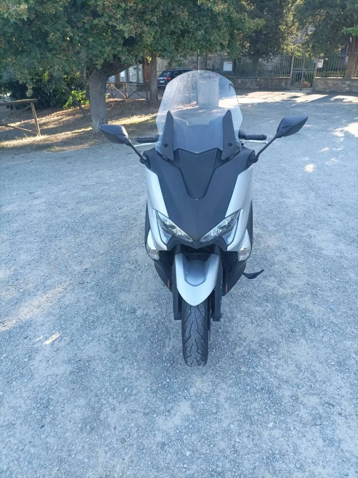 Yamaha T-Max 530 Iron Max ABS (2014 - 17) (2)