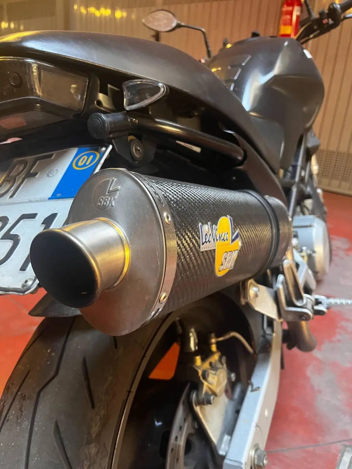 Ducati Monster 600 Dark (1998 - 01) (7)