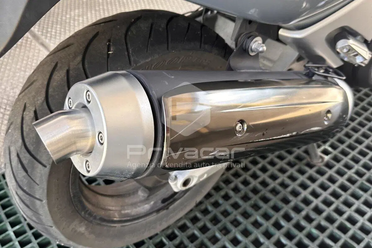 Yamaha T-Max 500 (2001 - 03) (14)