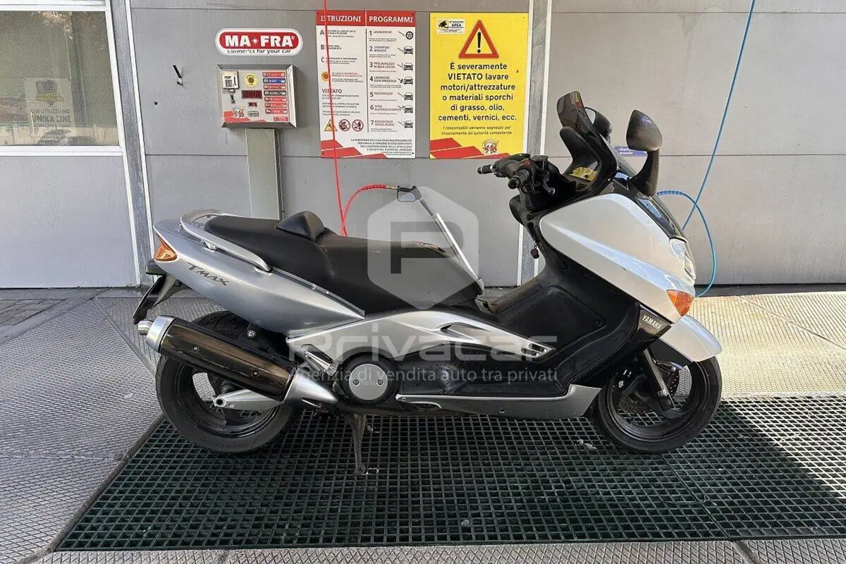 Yamaha T-Max 500 (2001 - 03) (6)