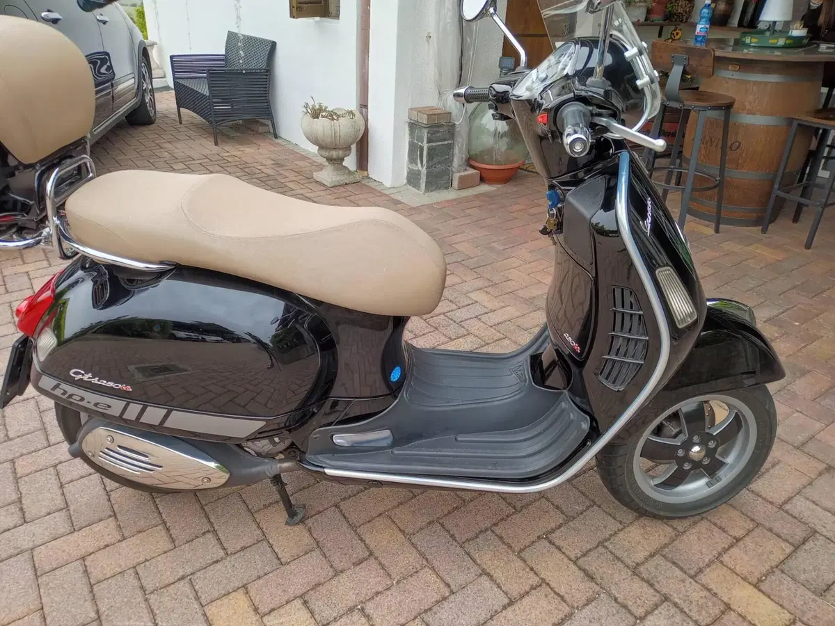 Vespa GTS 250 i.e. (2)
