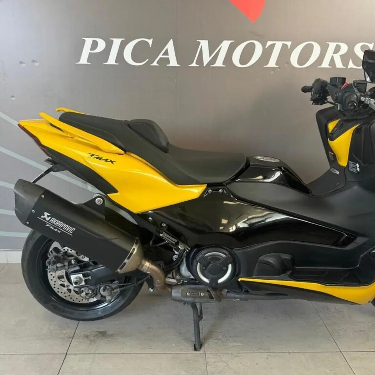Yamaha T-Max 560 (2022 - 24) (2)