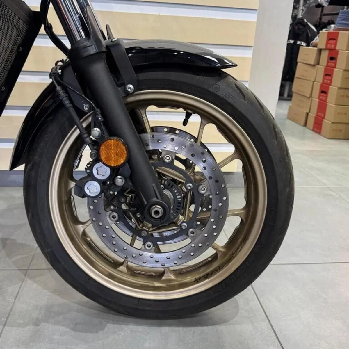 Yamaha XSR 700 (2022 - 26) (4)