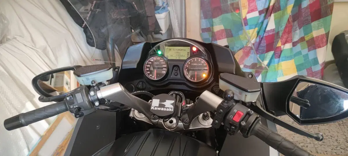 Kawasaki GTR 1400 (2007 - 09) (2)