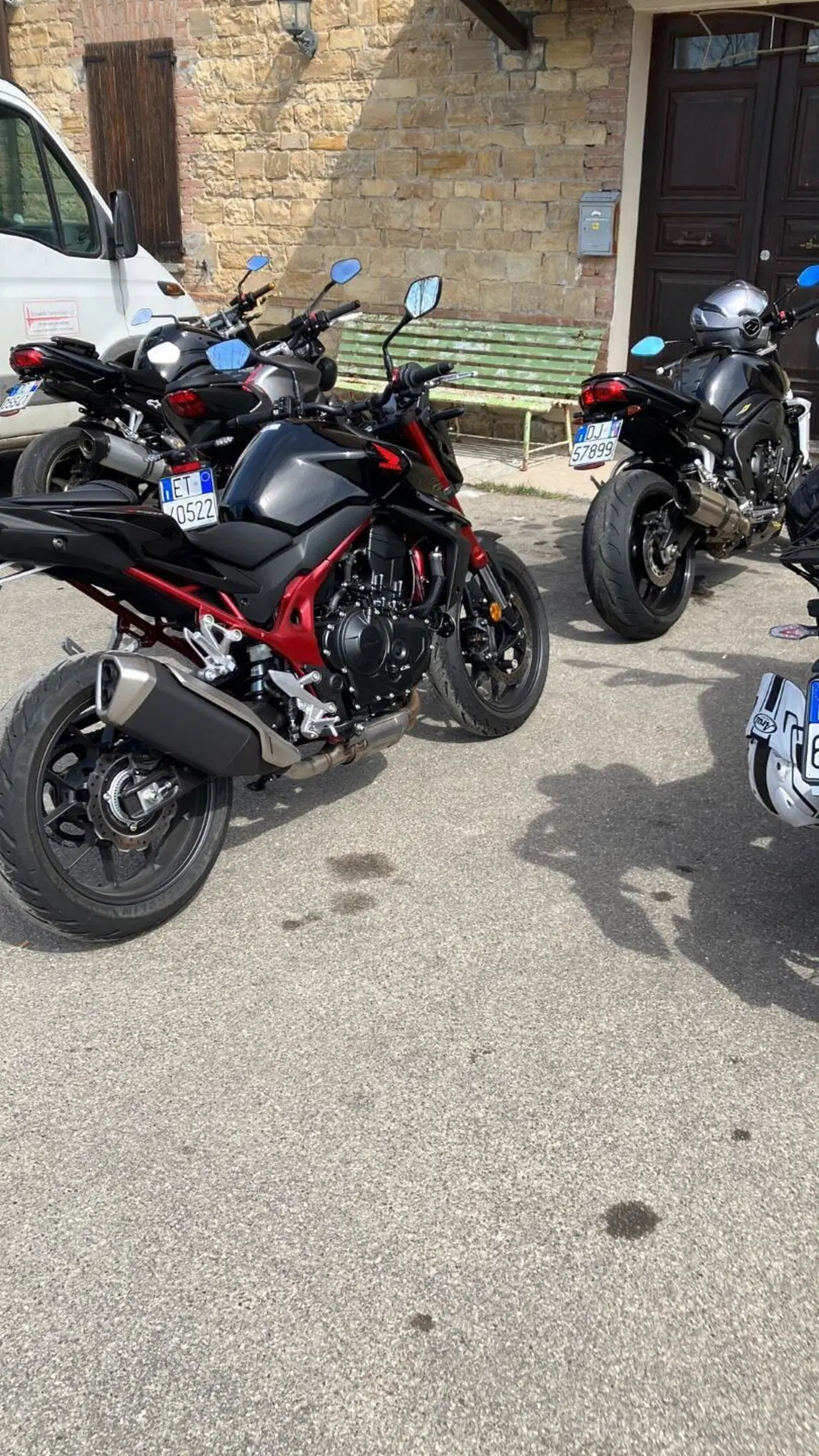 Honda CB 750 Hornet (2023 - 24) (3)