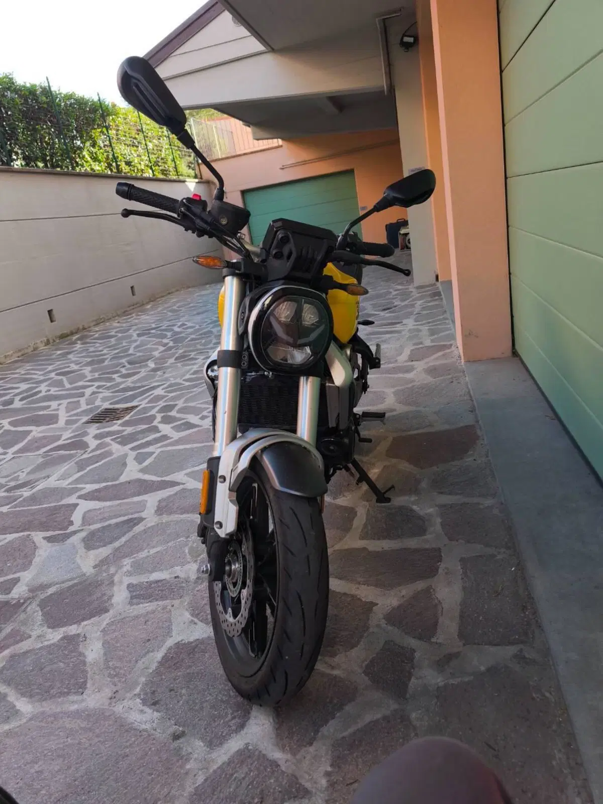 Voge Trofeo 350AC (2022 - 26) (3)