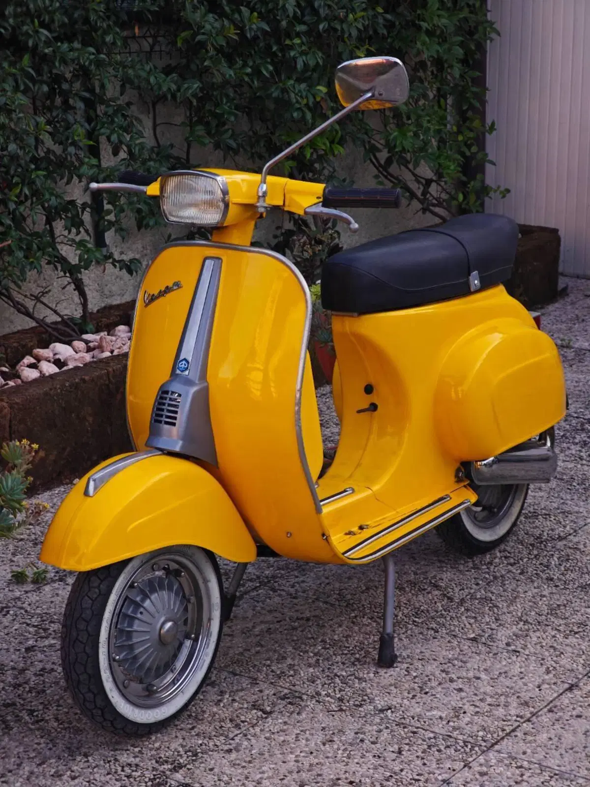 Piaggio Vespa 50 Special  (2)