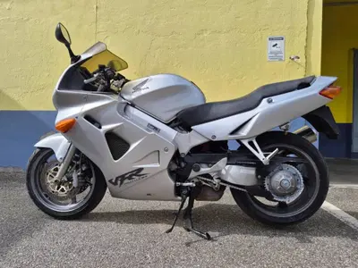 Honda VFR 800 (1998 - 01) usata