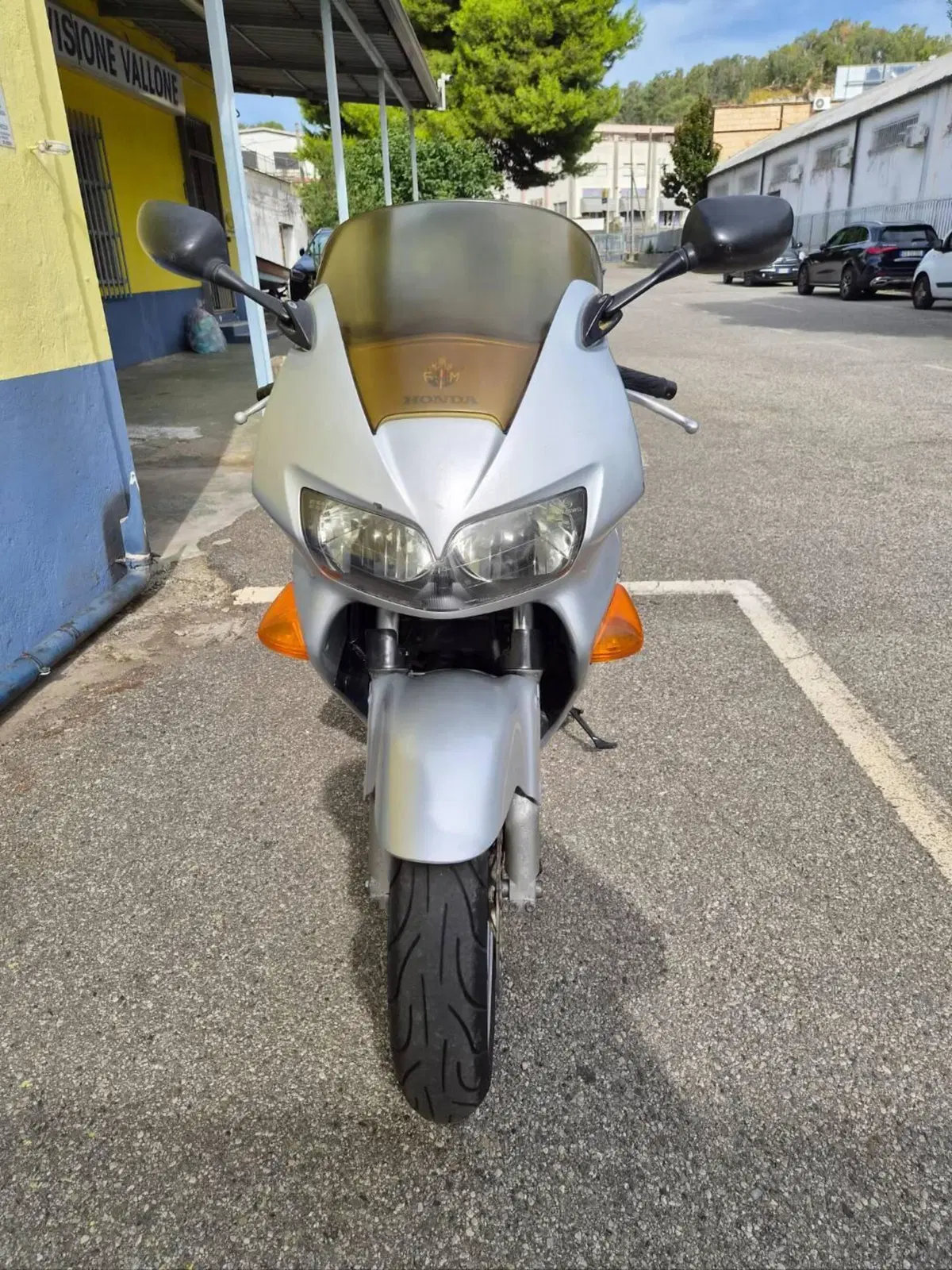 Honda VFR 800 (1998 - 01) (10)