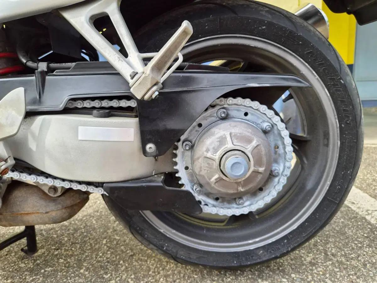 Honda VFR 800 (1998 - 01) (12)