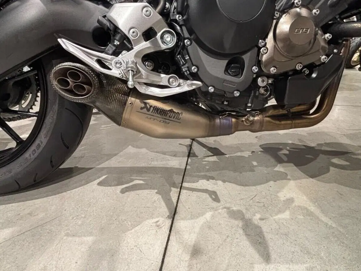 Yamaha MT-09 ABS (2016) (6)