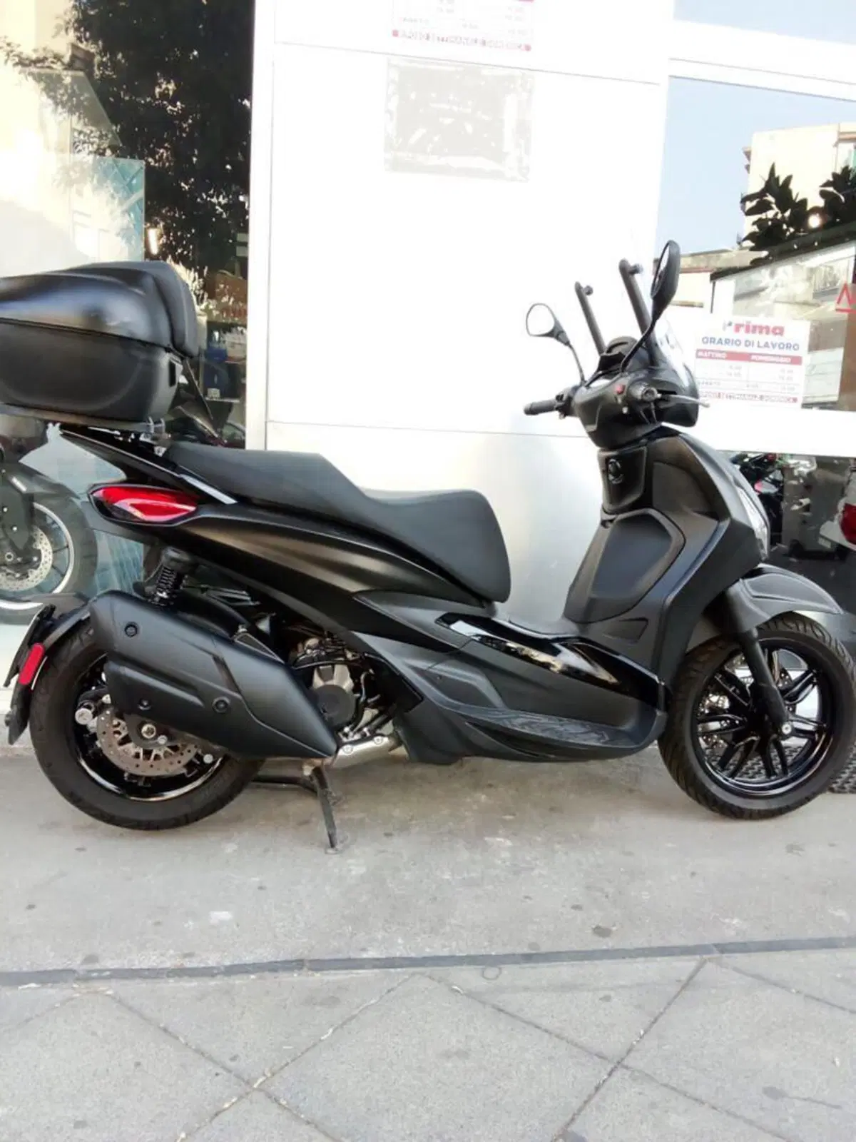 Piaggio Beverly 400 ABS-ASR (2021 - 24) (2)
