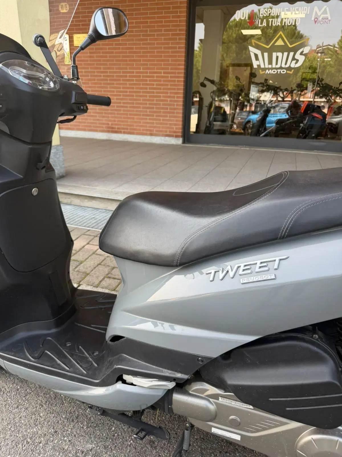 Peugeot Tweet 200 FL GT (2023 - 24) (4)
