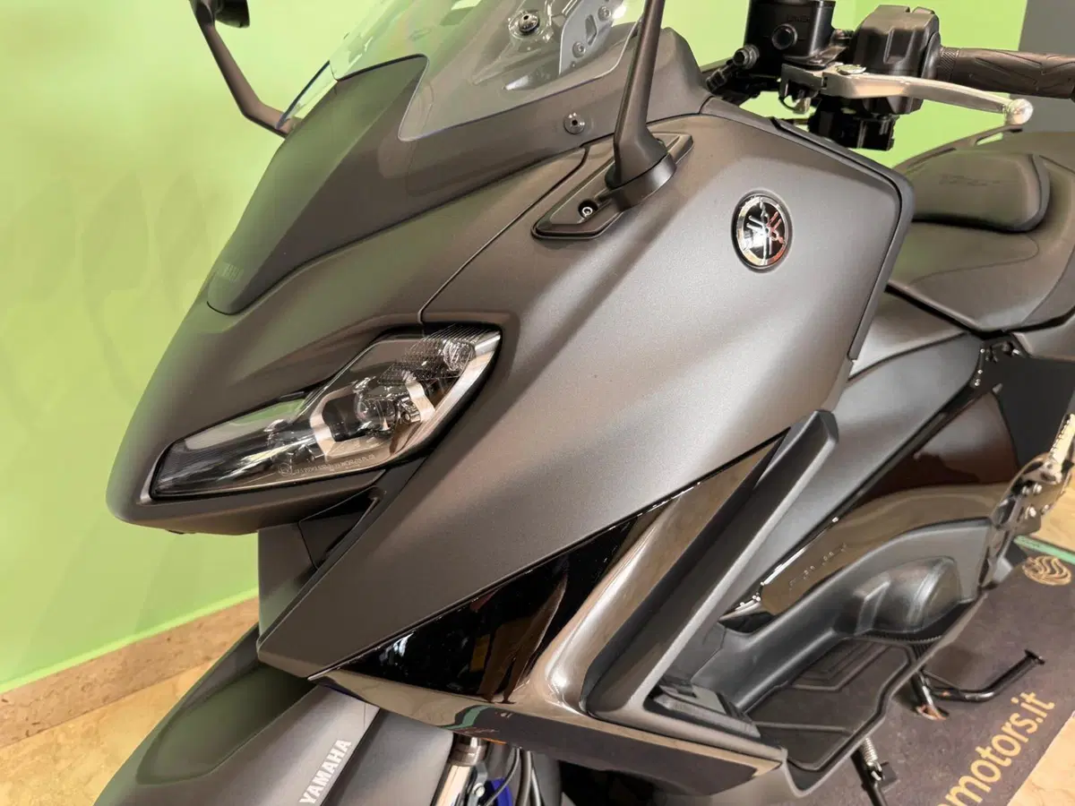 Yamaha T-Max 560 (2022 - 24) (5)