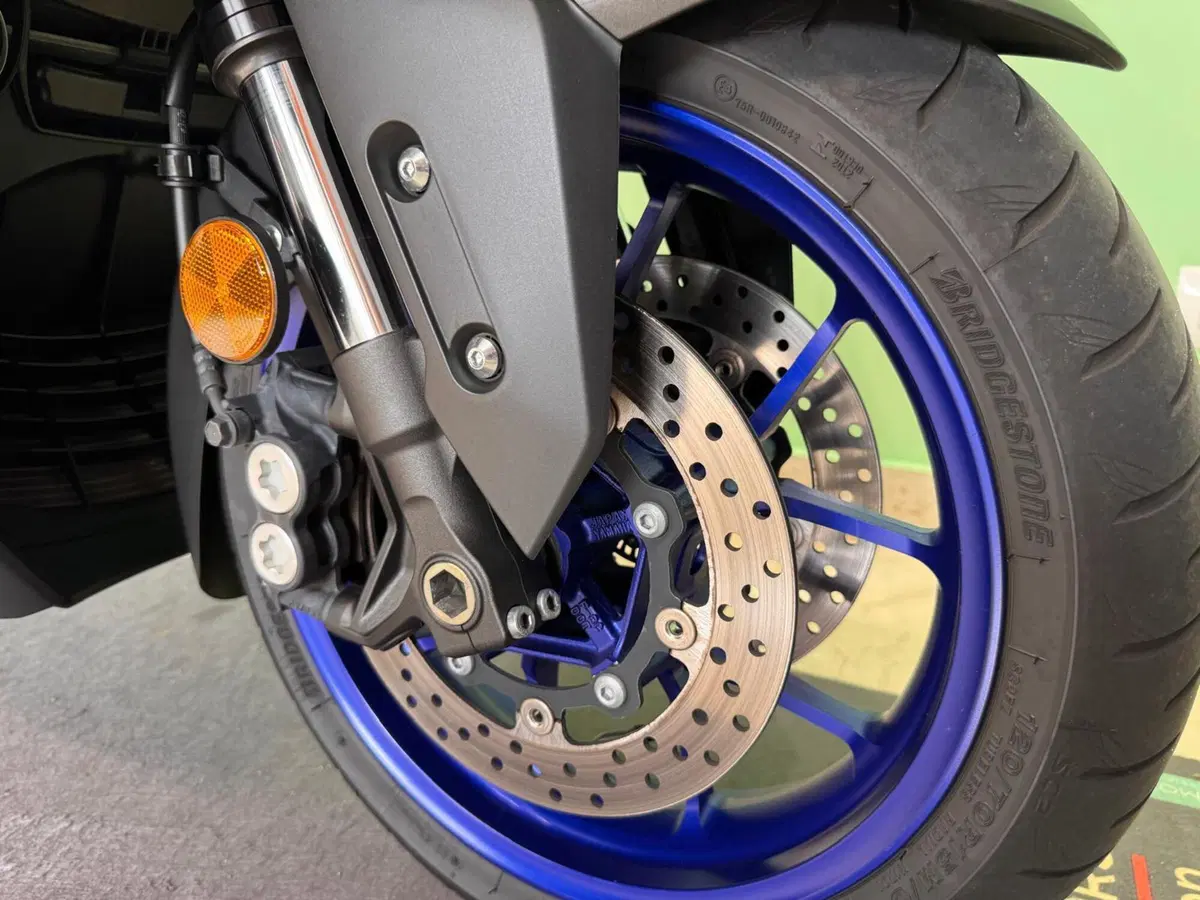 Yamaha T-Max 560 (2022 - 24) (19)