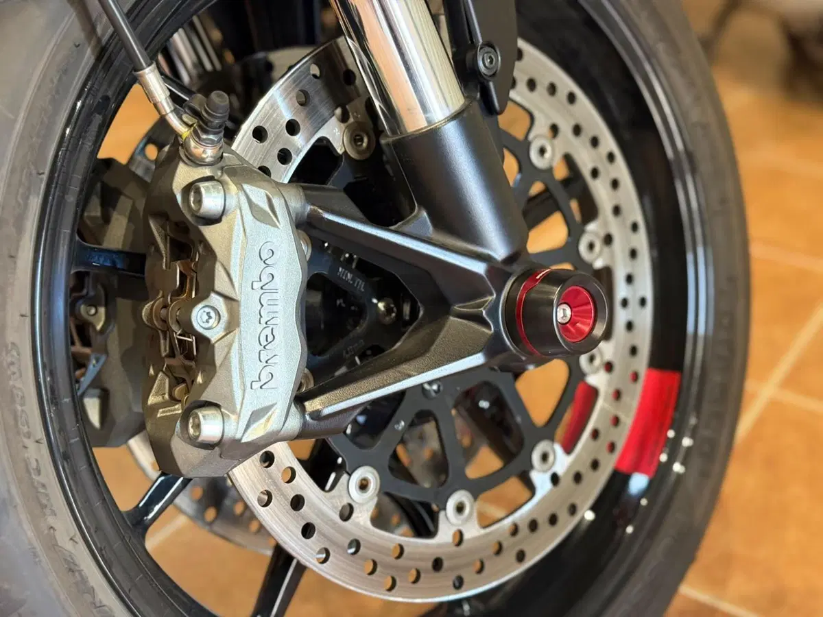 Ducati Monster 937 + (2021 - 25) (14)