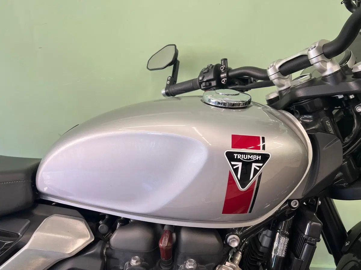 Triumph Speed Twin 900 (2025 - 26) (5)