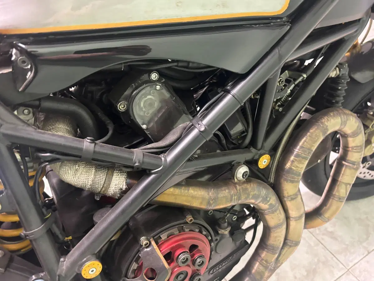 Ducati Monster 600 (1994 - 02) (5)