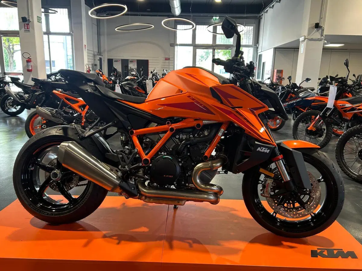 KTM 1390 Super Duke R (2024 - 26) (2)