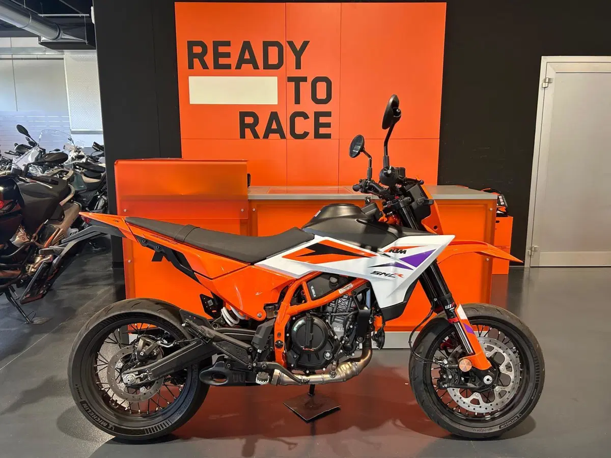 KTM 390 SMC R (2025 - 26) (2)