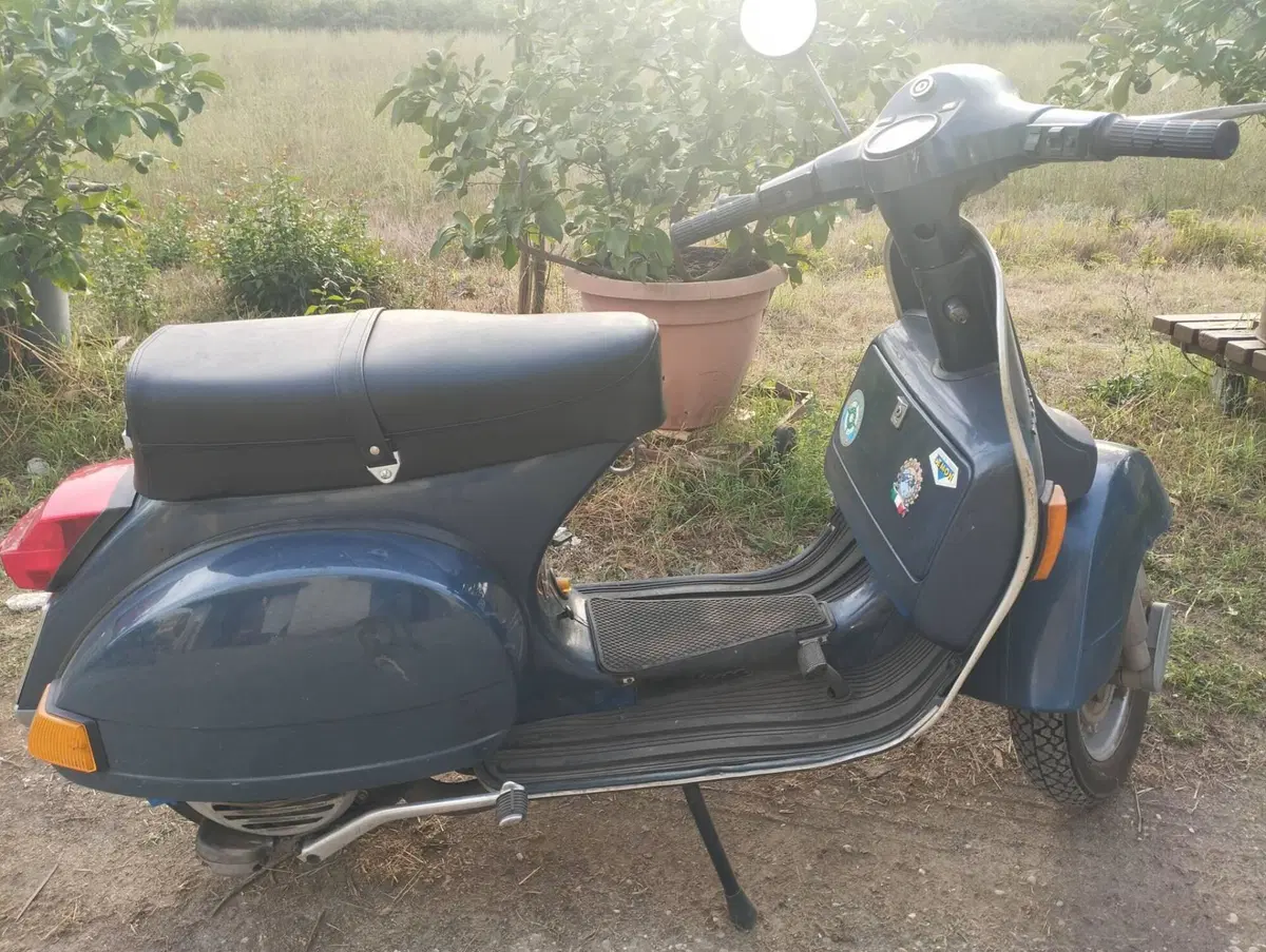 Piaggio Vespa 125 E (2)