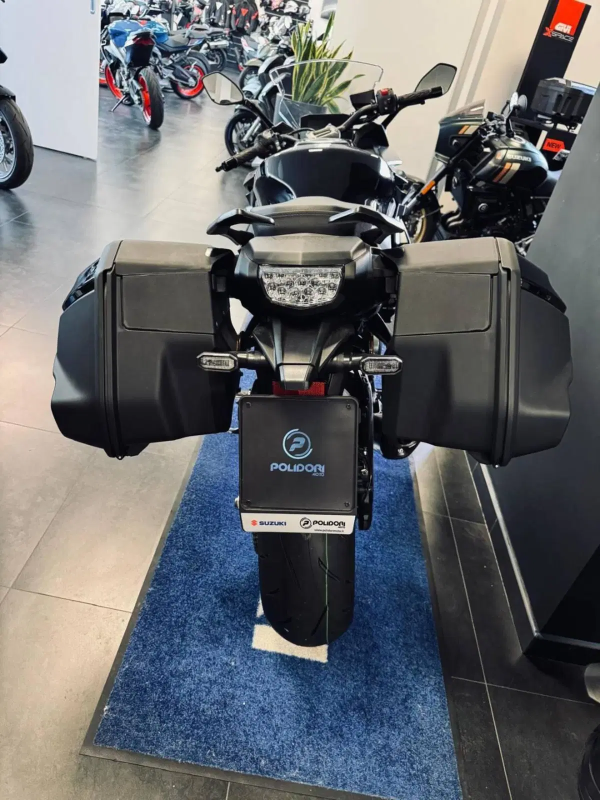 Suzuki GSX-S1000GT (2025 - 26) (4)
