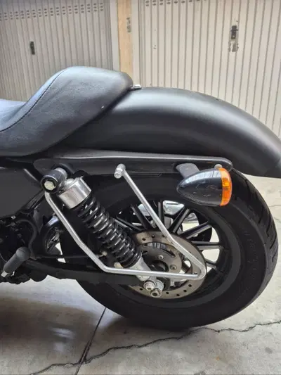 Harley-Davidson 883 Iron (2009 - 11) - XL 883N usata