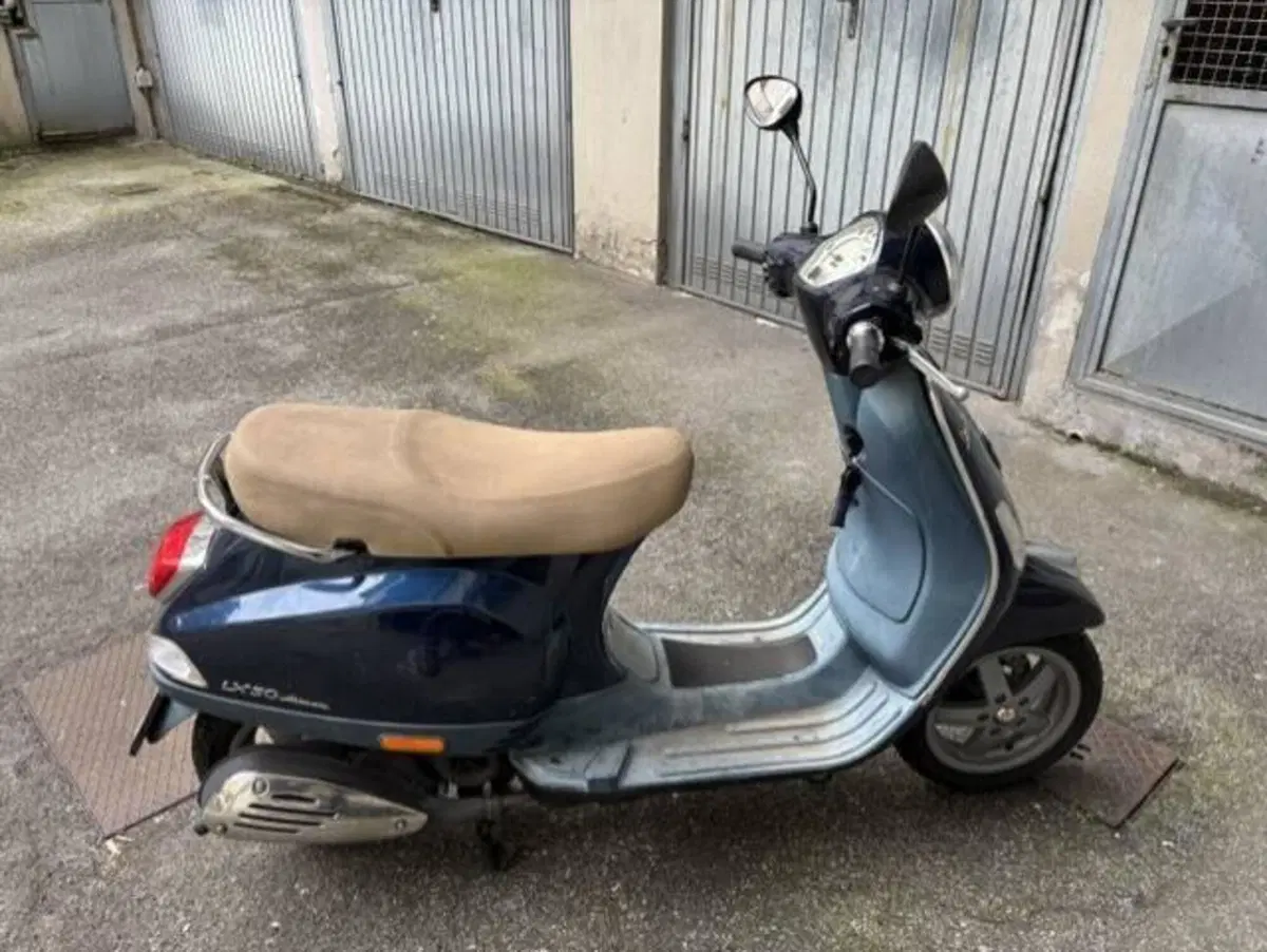 Vespa LX 50 4T (2009 - 14) (2)