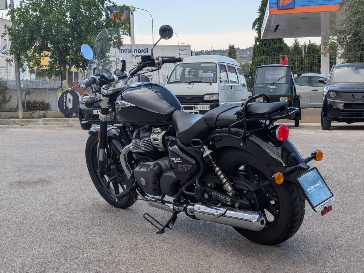 Royal Enfield Super Meteor 650 (2023 - 26) (2)