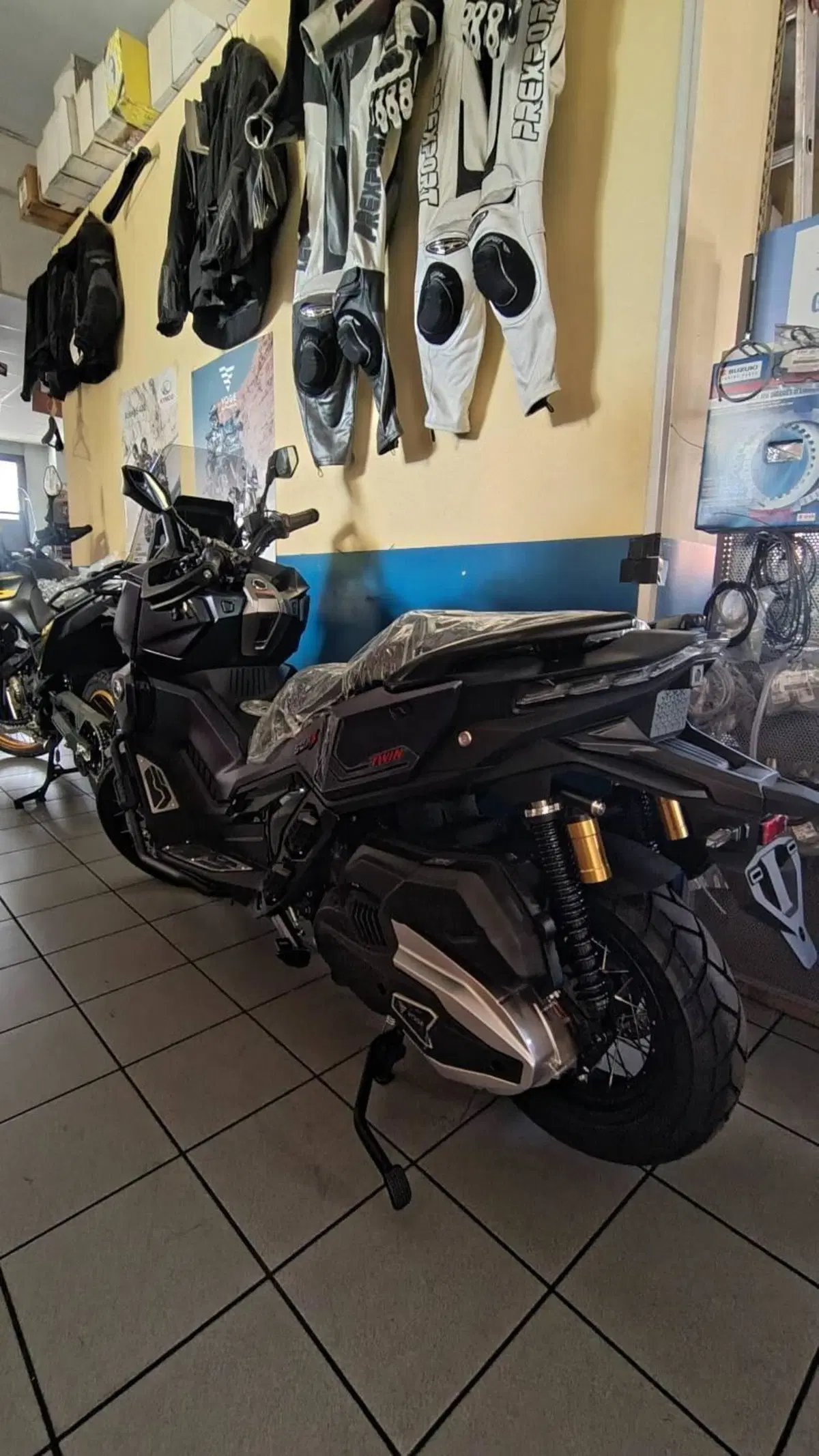 Voge SR450X (2026) (2)
