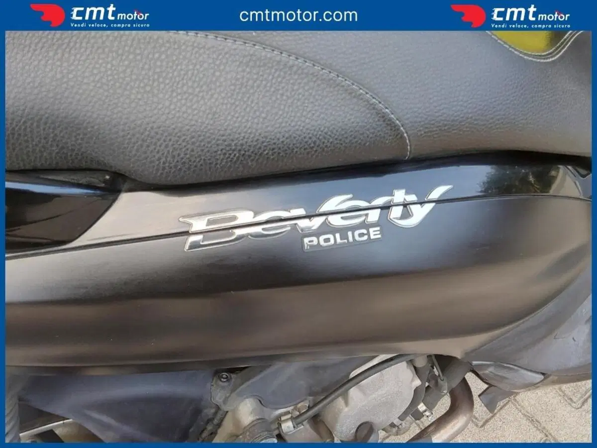 Piaggio Beverly 350 Police ABS-ASR (2018 - 20) (9)