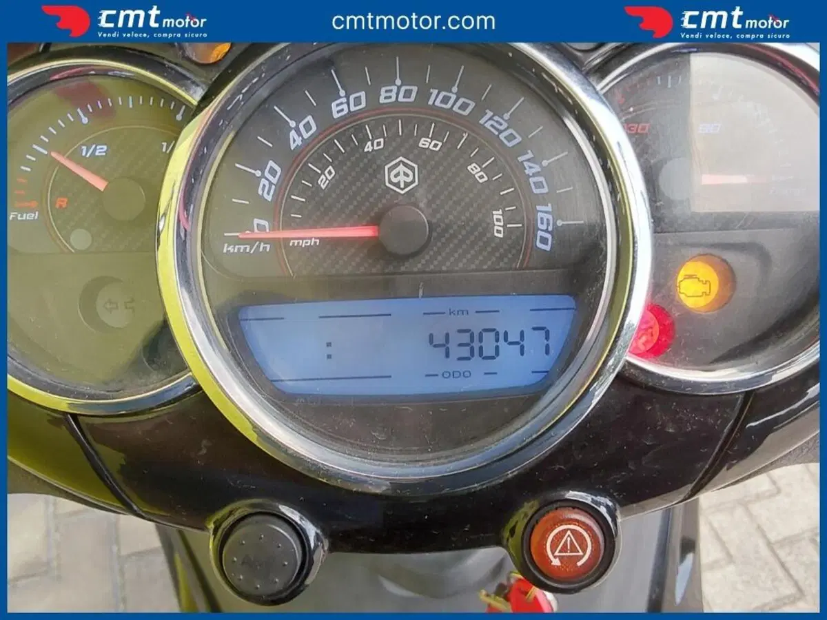 Piaggio Beverly 350 Police ABS-ASR (2018 - 20) (12)
