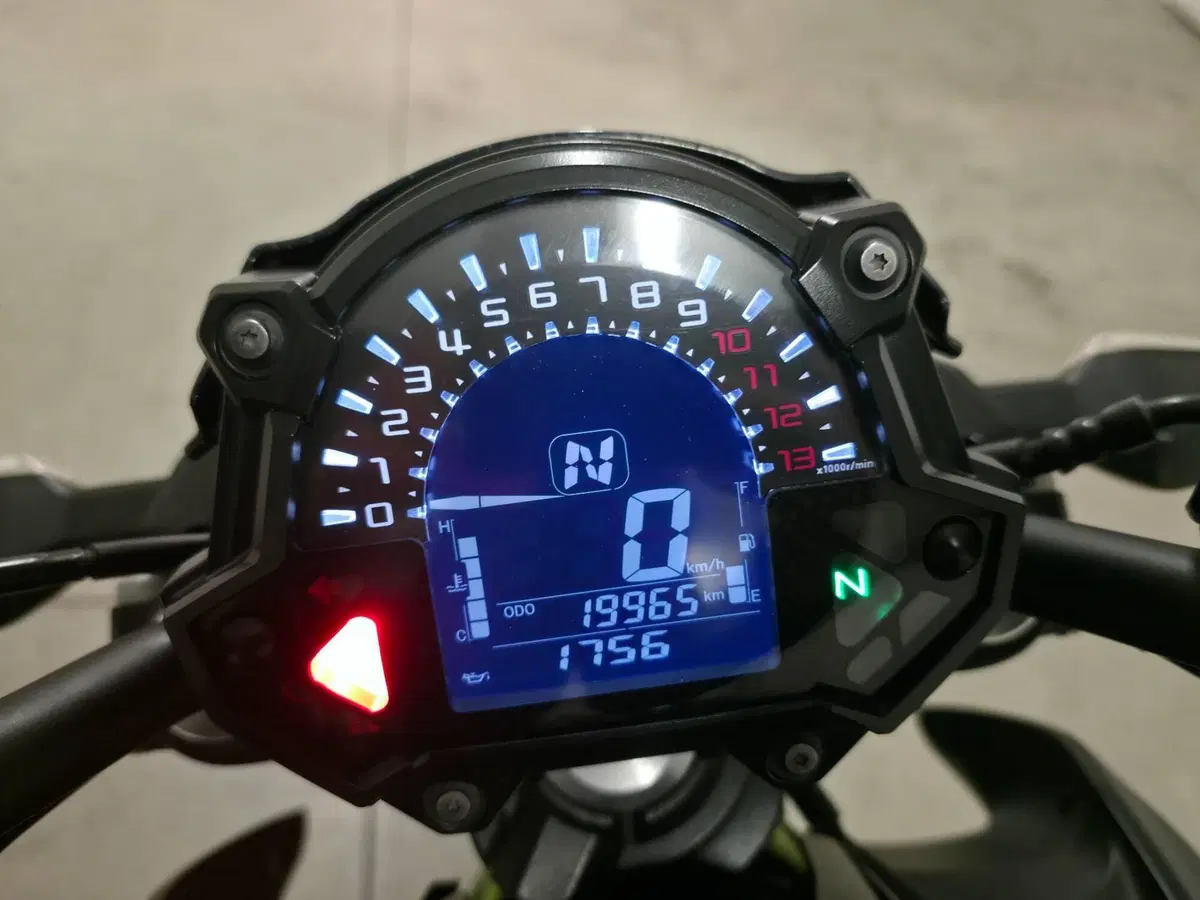 Kawasaki Z 650 (2017 - 19) (7)