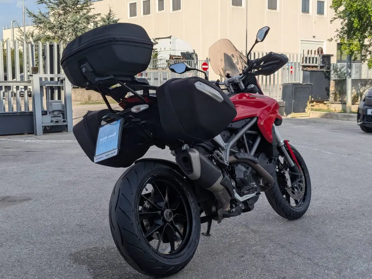 Ducati Hyperstrada 821 (2013 - 15) (2)
