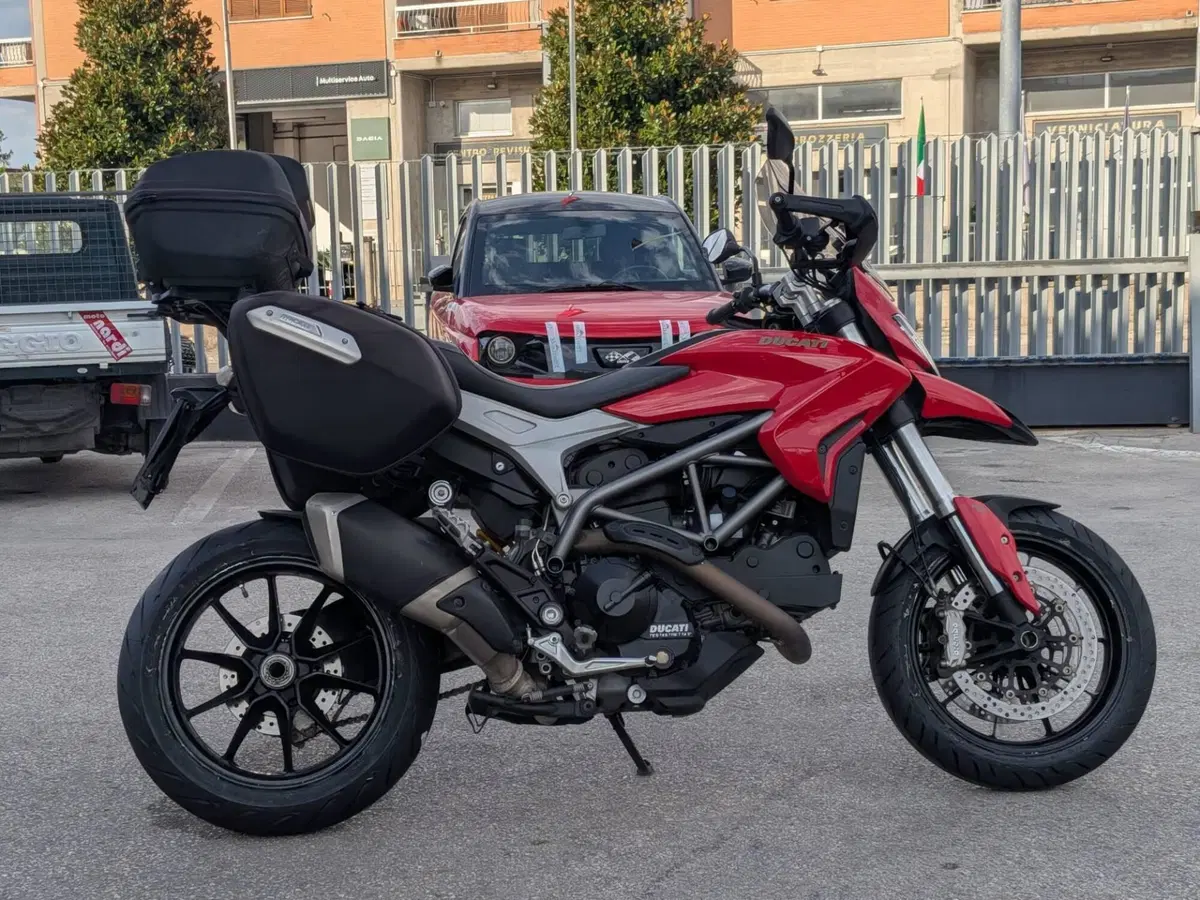 Ducati Hyperstrada 821 (2013 - 15) (3)