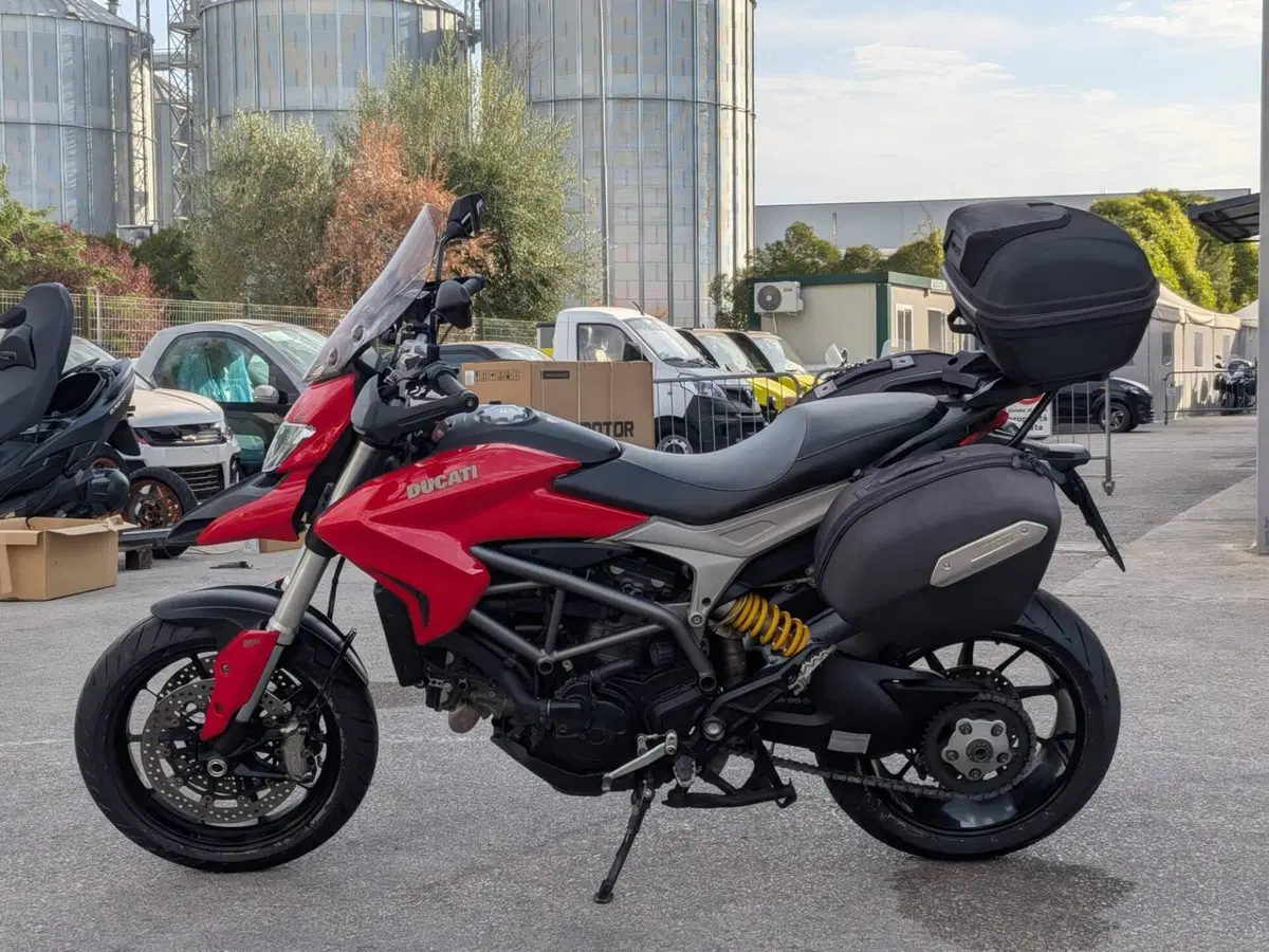 Ducati Hyperstrada 821 (2013 - 15) (5)